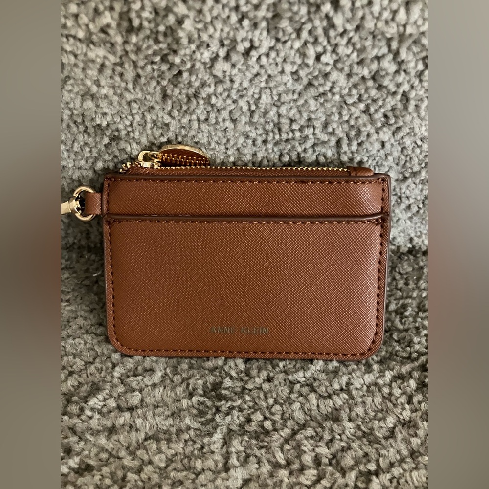 NWOT ANNE KLEIN Tan Card Wallet